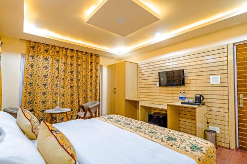 hotel peak paradise resorts