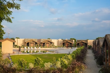 vallora retreat jawai luxuria by moustache