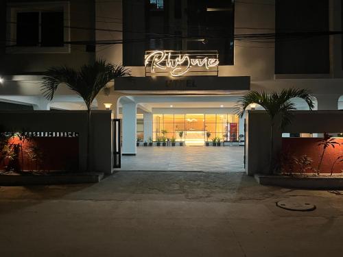 rhyme hotel hitech city