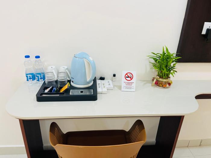 rhyme hotel hitech city