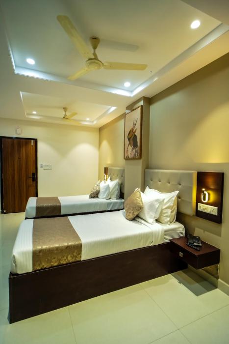 rhyme hotel hitech city