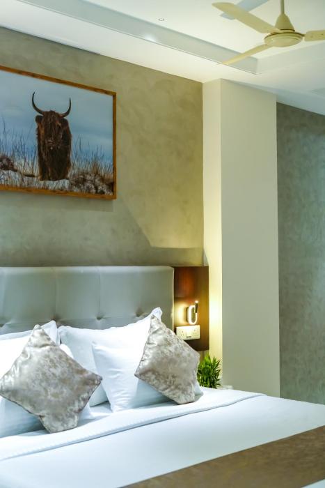 rhyme hotel hitech city