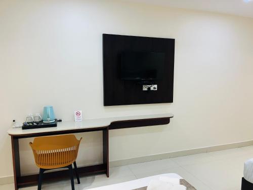 rhyme hotel hitech city