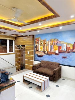 Hotel Manish International,,2 star