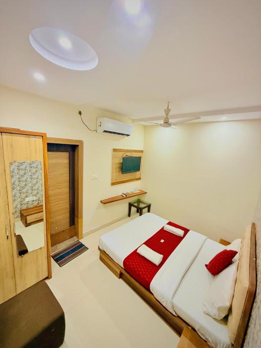 hotel manish international