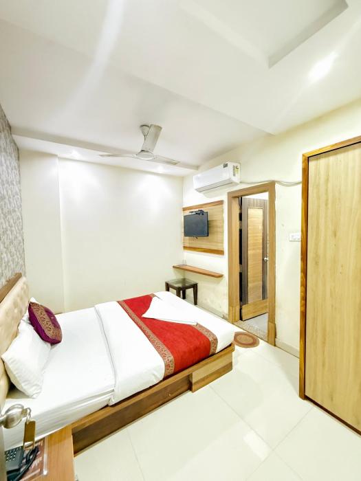 hotel manish international