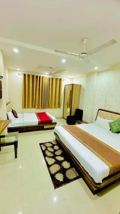 hotel manish international