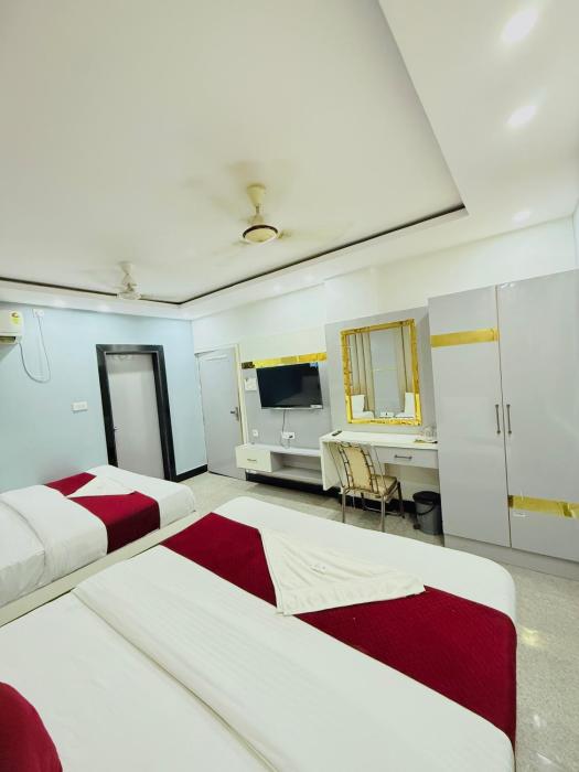hotel manish international