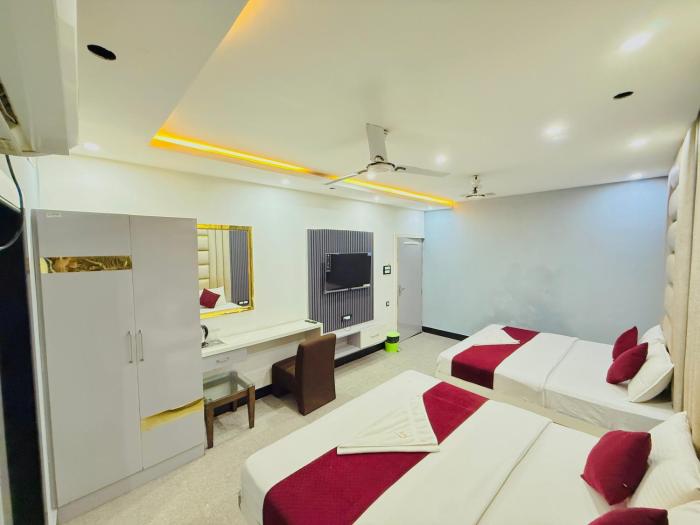 hotel manish international