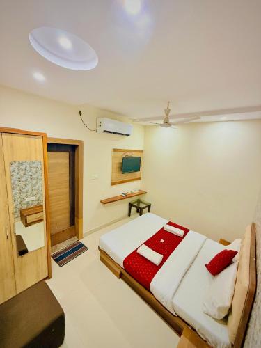 hotel manish international