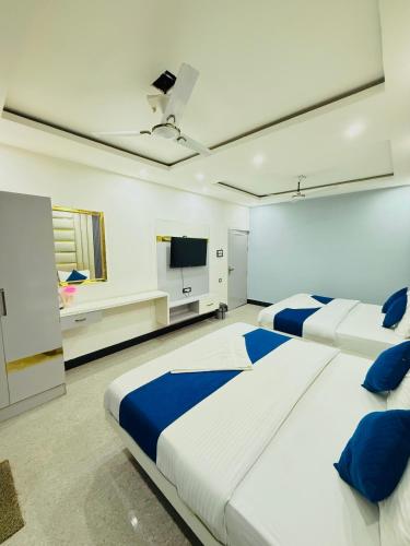 hotel manish international