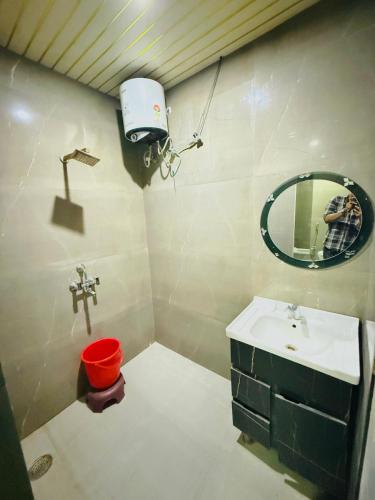 hotel manish international