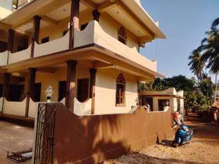 3 olives mandrem goa