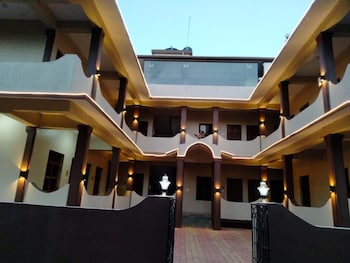 3 Olives Mandrem Goa,,2 star