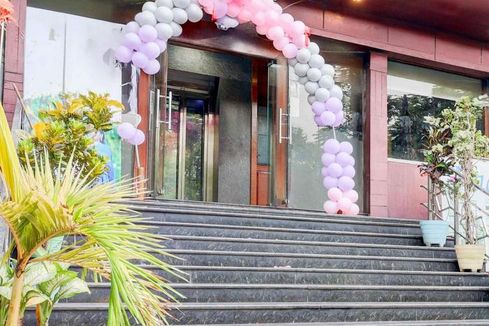 hotel o tulip sarovar