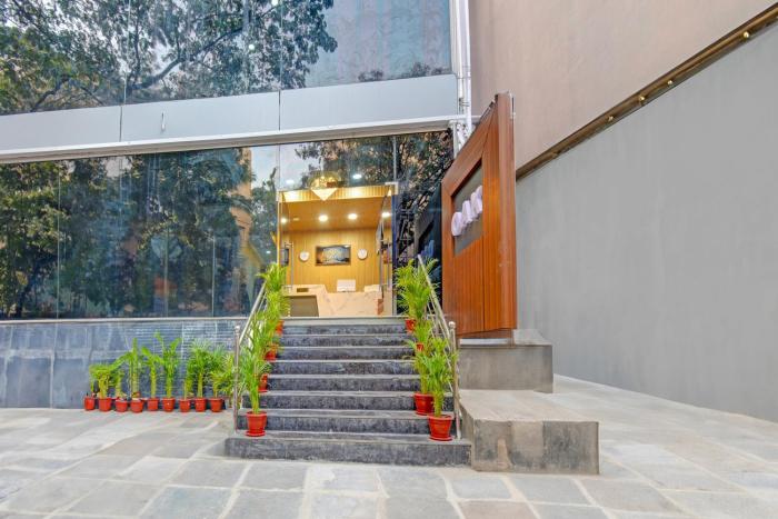 super townhouse oak banjara hills hyderabad