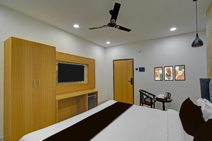 super townhouse oak banjara hills hyderabad