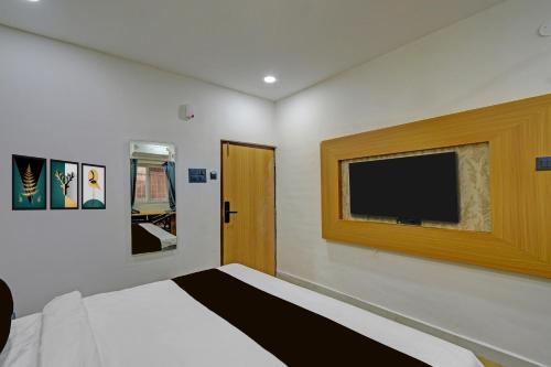 super townhouse oak banjara hills hyderabad