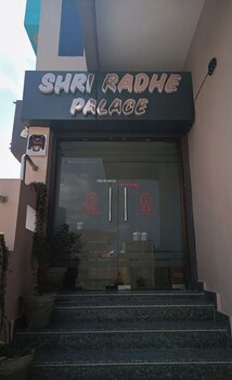 Shree Radhe Palace,,2 star