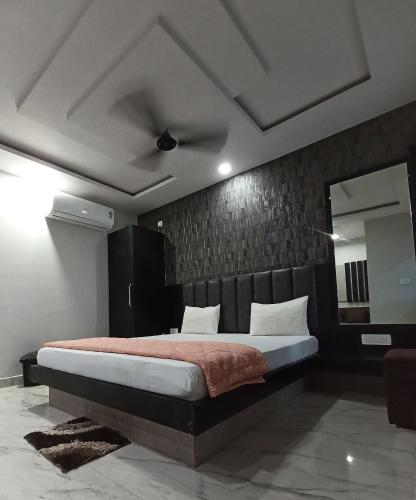 shree radhe palace
