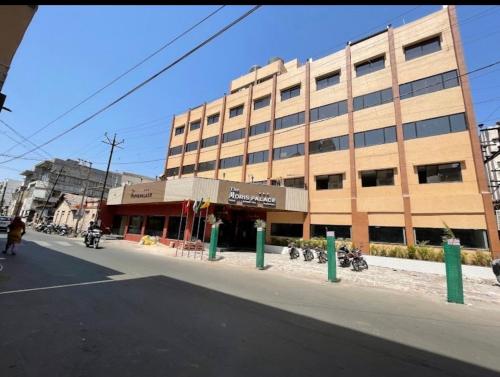 The Moris Palace,,3 star