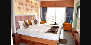 hotel radha rani palace