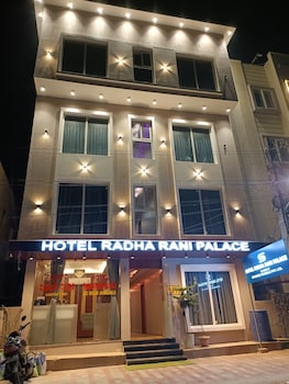 hotel radha rani palace