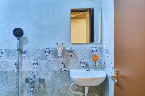 arrival inn bangalore airport