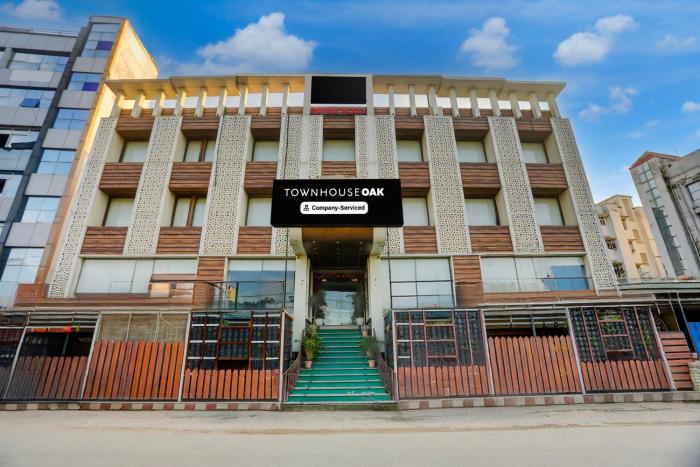 townhouse oak amity university patna formerly the golden crown