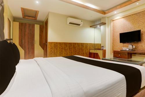 townhouse oak amity university patna formerly the golden crown