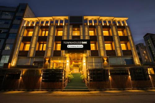 townhouse oak amity university patna formerly the golden crown