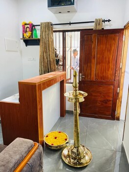 Down Town Holidays,,4 star