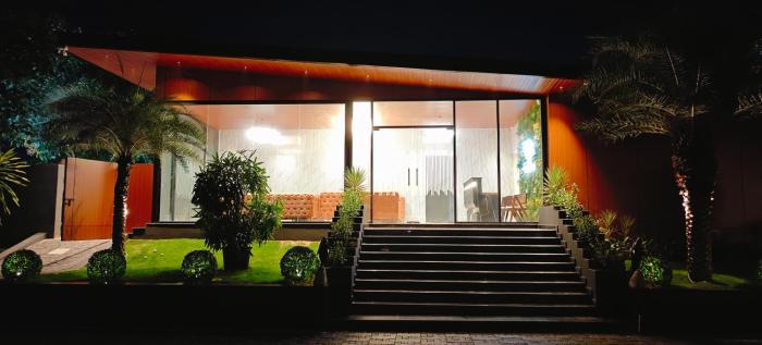 hf pool resorto