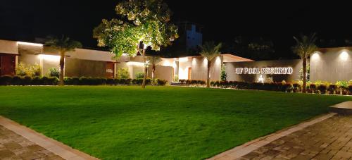 hf pool resorto