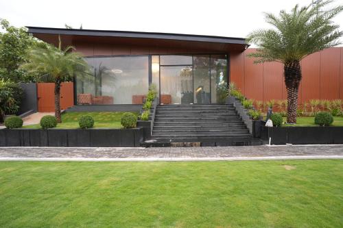 hf pool resorto