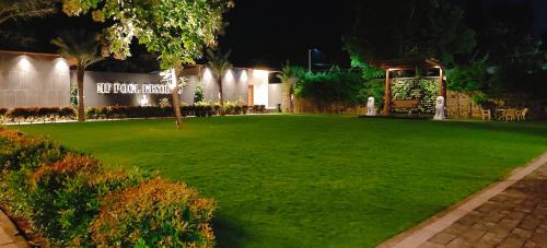 hf pool resorto