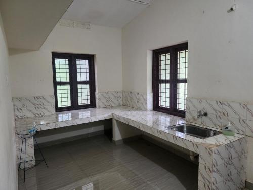 siruvani river retreat