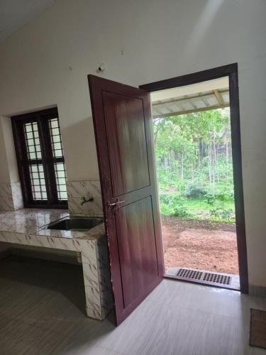 siruvani river retreat