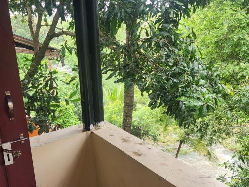 siruvani river retreat