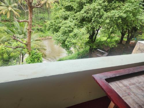 siruvani river retreat