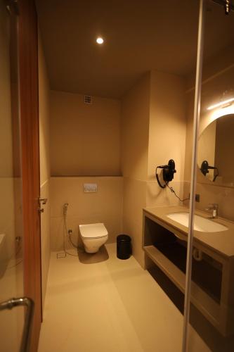 ayati resort and spa