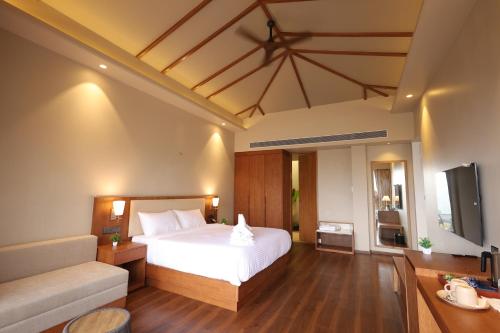 ayati resort and spa