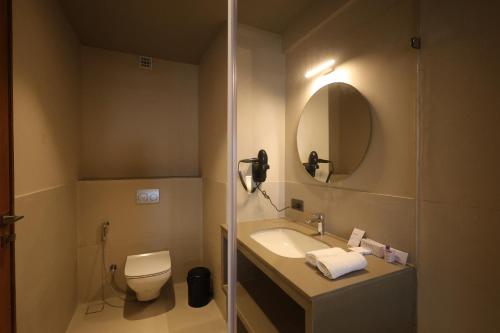 ayati resort and spa