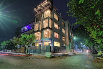 Aarchh Regency,,3 star