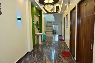 Bholashankara Vasavi Annapurna Satram,,2 star