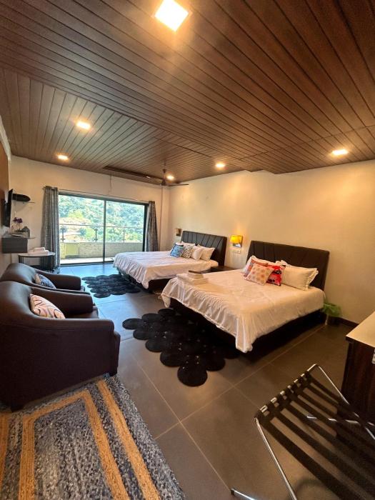 vandhaara luxury stays