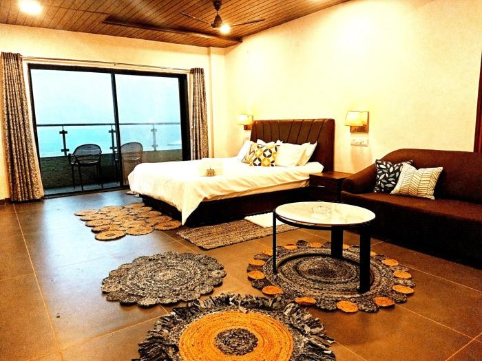vandhaara luxury stays