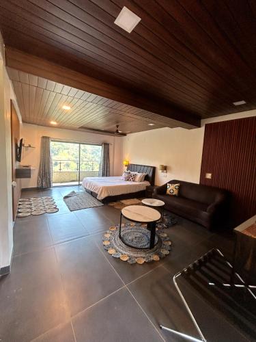 vandhaara luxury stays