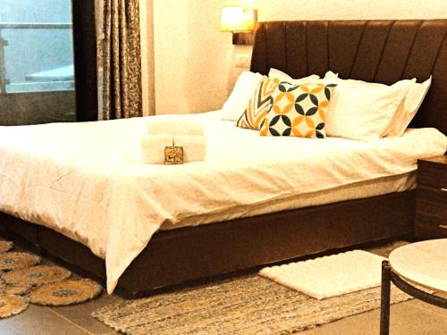 vandhaara luxury stays