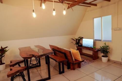tapovana hillside retreat